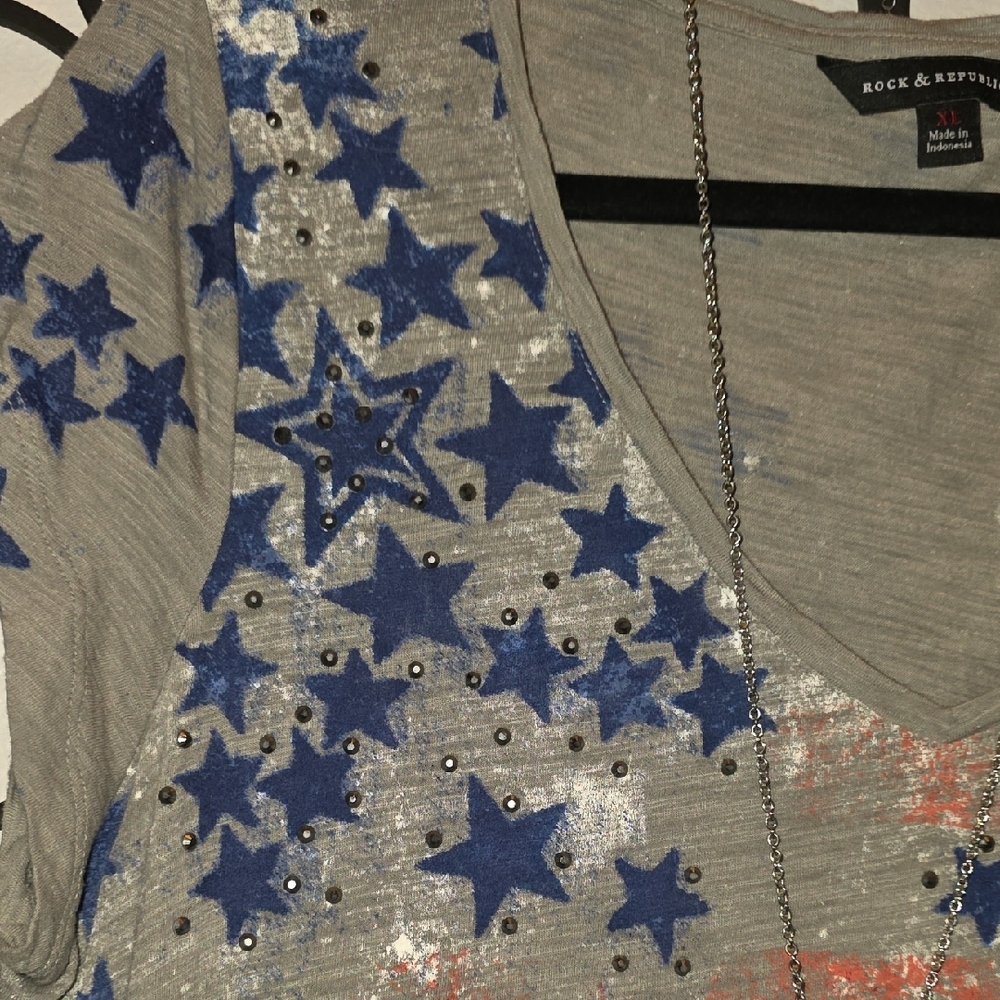 Rock & Republic Gray, Red, Blue Star Tee - XL - Picture 4 of 8